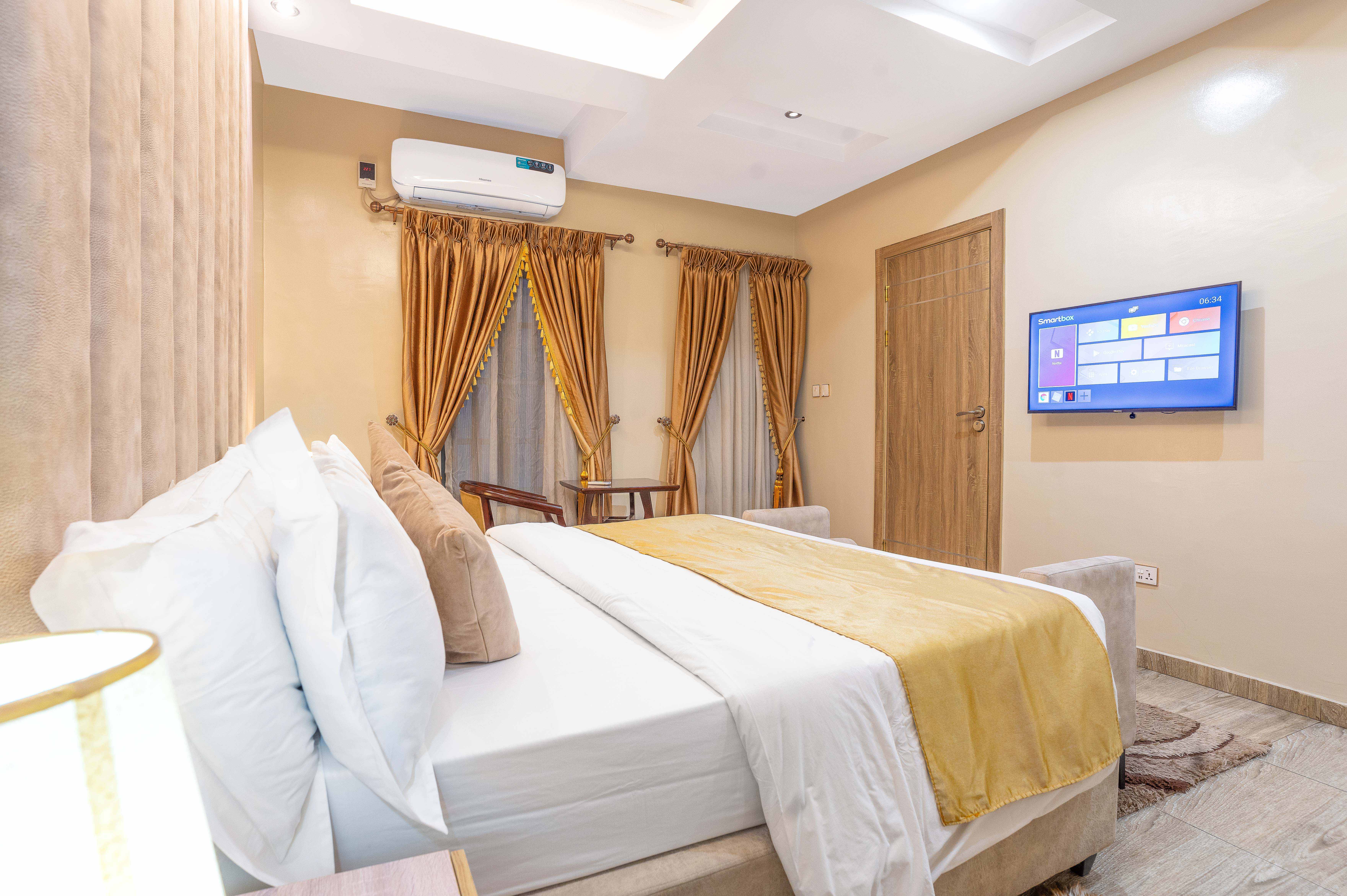 PRES REST ROOM_-21