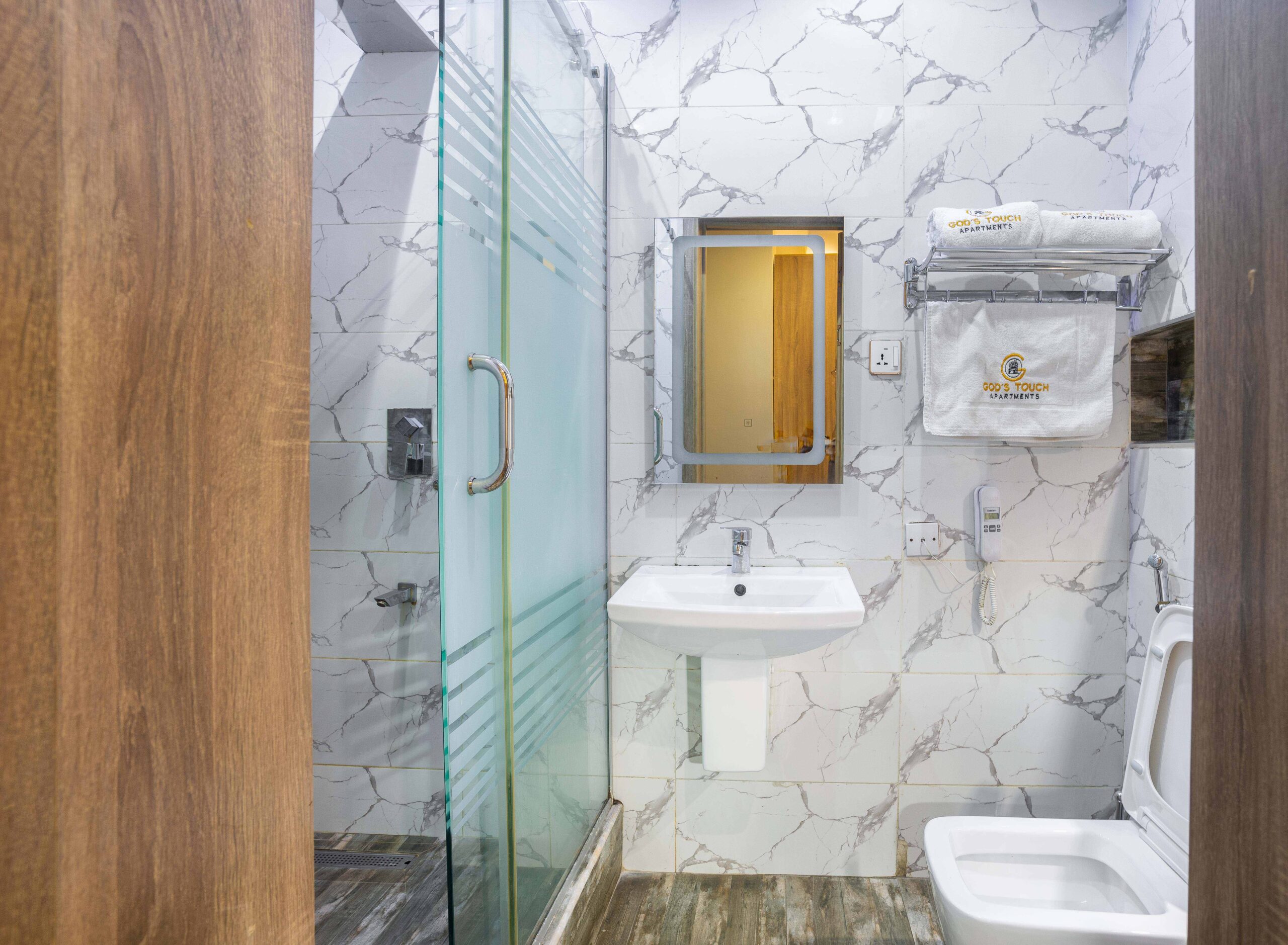PRES REST ROOM_-32